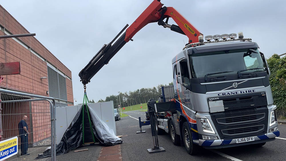 Mini Hiab hire in Fulham for loading and site lifts